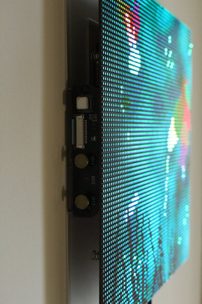 LiveGrid: The Interactive Air Quality Monitor - Livegrid
